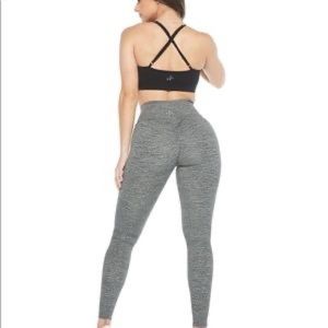 Crop Shop Boutique Freedom Scrunch Leggings - OG | Dark Grey Marl NWT!!!